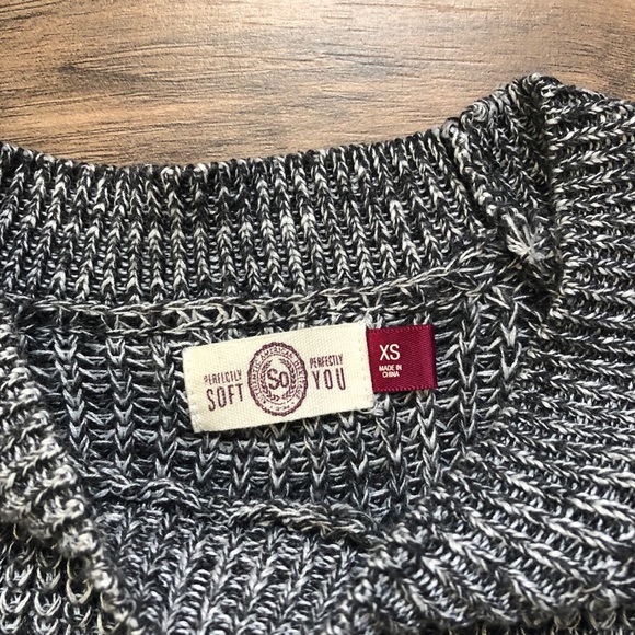 Black and white marbled sweater - Picture 2 of 2